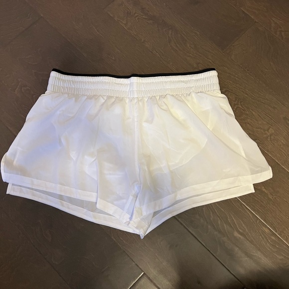 Fabletics white running shorts size: M - Picture 1 of 3